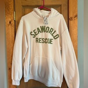 Women’s Seaworld sweatshirt
